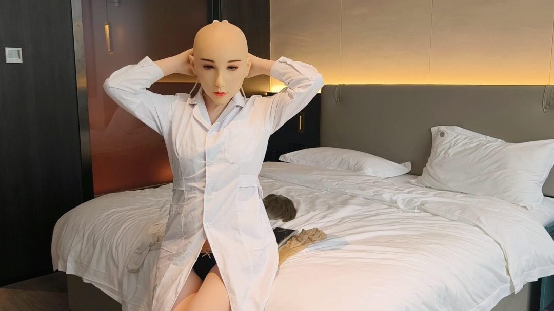 【黎梦的kigurumi】喜欢带着别人的脸套上黑丝-3