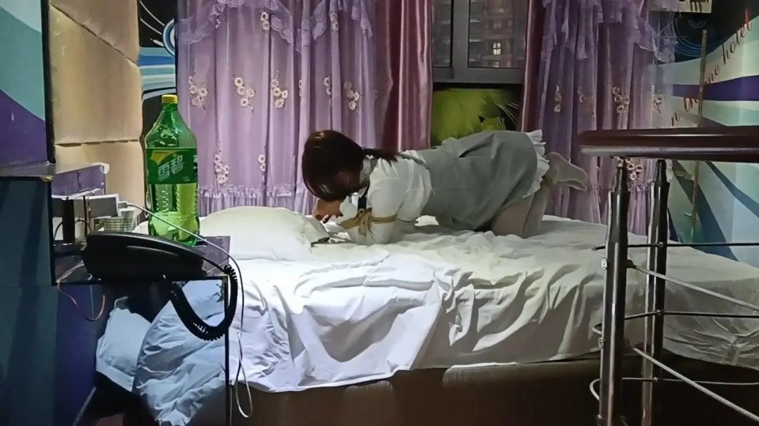 死亡爱丽丝~匹诺曹COS【1】 白丝伪娘皮带束缚-7