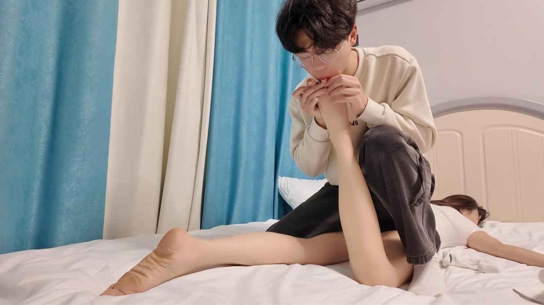 尾随佳佳之白袜运动鞋-8