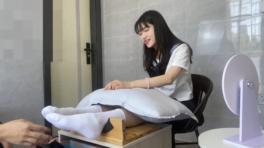 [澳门映画]超可爱小美女月白足枷tk-2
