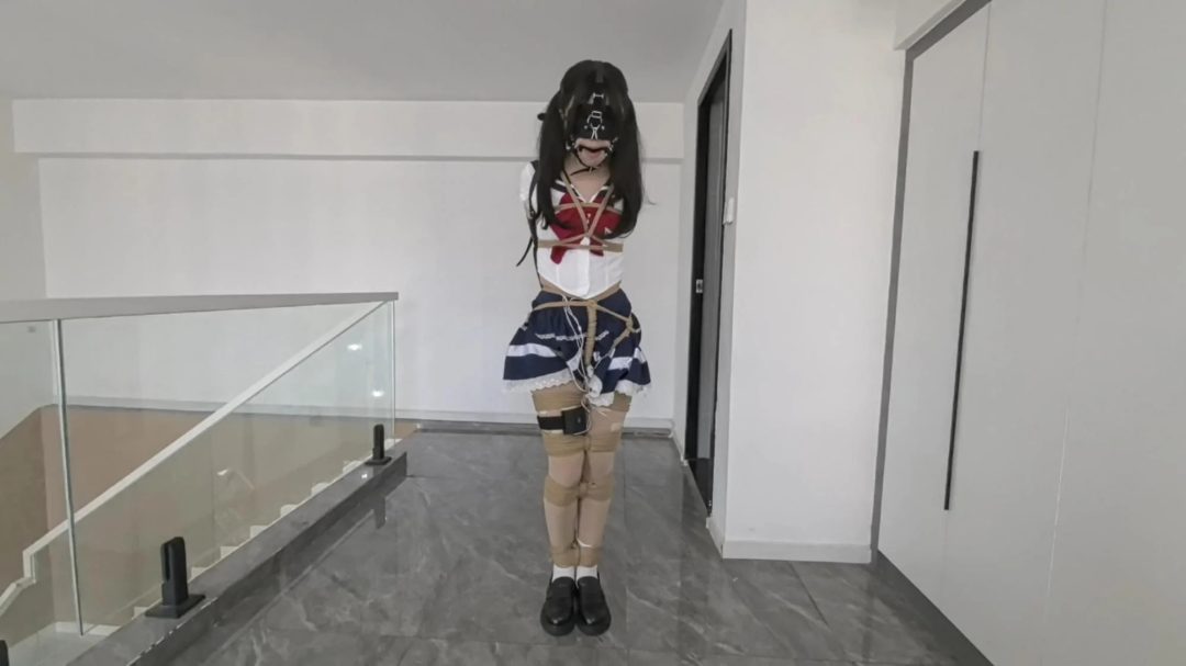 ◤定拍紧缚挣扎自救◢这波亏大发，左手干脱臼，客户要求不能借助任何帮助挣扎自救，全程每三分钟增加电击器10档，从头哭到尾，真实极限挣扎，驷马部分电击痛到她不能接受了强制性把手从绳结里扯出来导致脱臼了-6