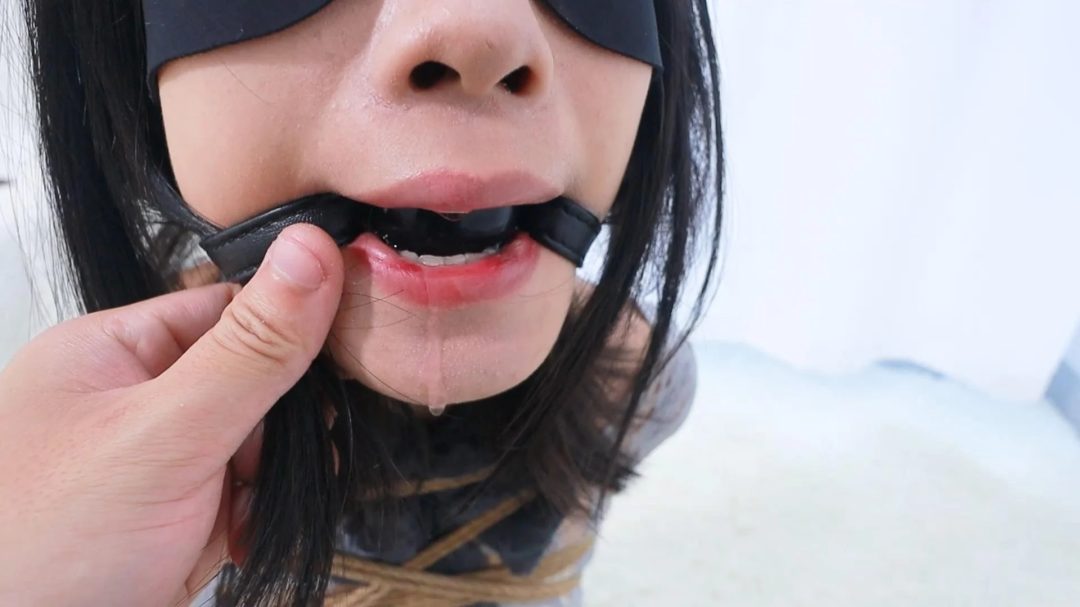 皆非定拍-合租女室友的秘密（最终篇）行李箱里的小狗：最后的疯狂束缚告别！装箱+自缚+口水直流-5