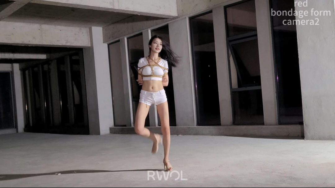 [K-POP Dance] HyunA - RED (束缚舞、手铐舞. Bondage dance, handcuff dance)-3