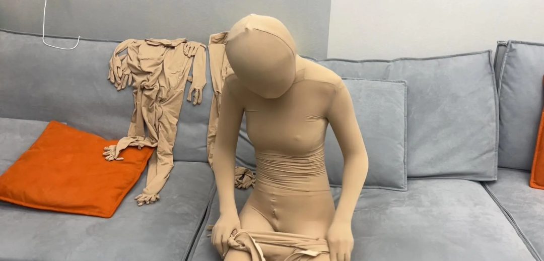 多层Zentai，从超薄到最后六层包裹，五官崩得失去直觉，说话呼吸都困难。-5