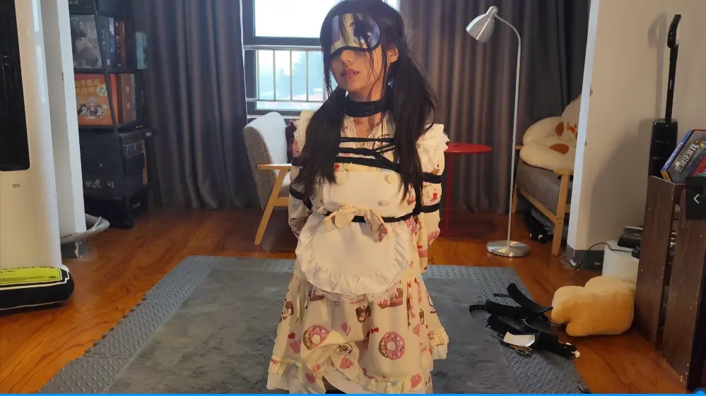 小羊妹妹的单人玩具体验,06年刚满18岁的小妹妹 高强度郊狼电击 铁链吊缚 丝袜塞嘴 胶带-8 小羊妹妹的单人玩具体验,06年刚满18岁的小妹妹 高强度郊狼电击 铁链吊缚 丝袜塞嘴 胶带-8