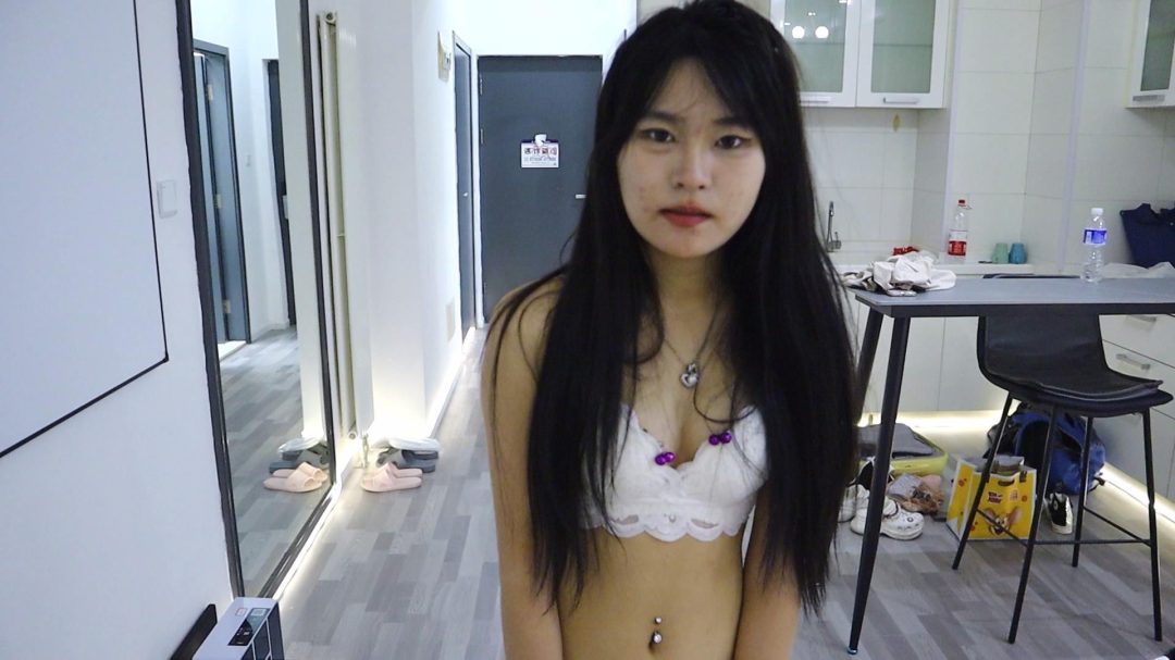 小梓搞仙人跳 被抓现行 内衣扎带折磨 挠脚挠全身TK 手铐脚铐脚趾铐-5
