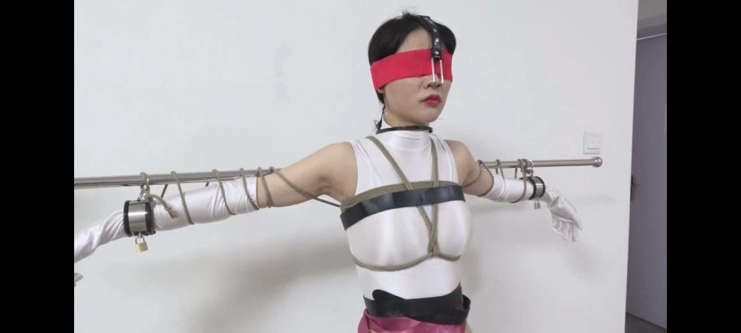 【逍遥订拍_被征服的女侠】柳洋 鼻钩 原味丝袜 十字架缚 打屁股 挠脚心 挠腋下 定身折磨 恋足 电击-3 【逍遥订拍_被征服的女侠】柳洋 鼻钩 原味丝袜 十字架缚 打屁股 挠脚心 挠腋下 定身折磨 恋足 电击-3