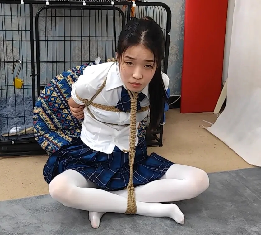 束缘阁 妍妍 白丝JK桃傅 开口器挠痒-2