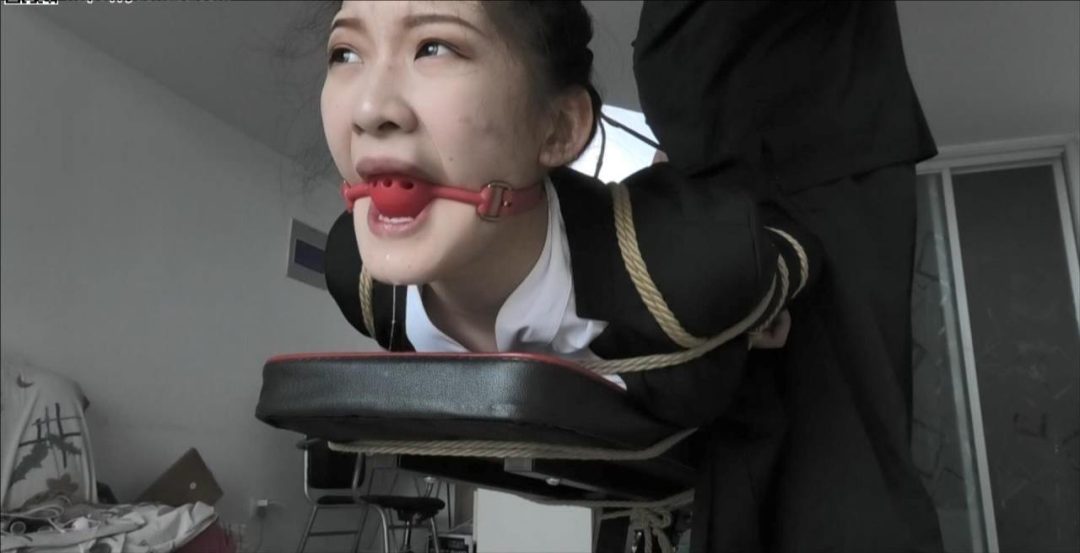 绳模梓若：勒脚拇指驷马，股绳机关，美足TK、惊艳的口球颜值和口水诱惑特写专辑-5