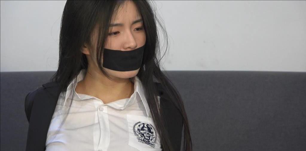 入室劫案之教师绑架案 教师小狐狸被捆绑在椅子上严刑逼供-8