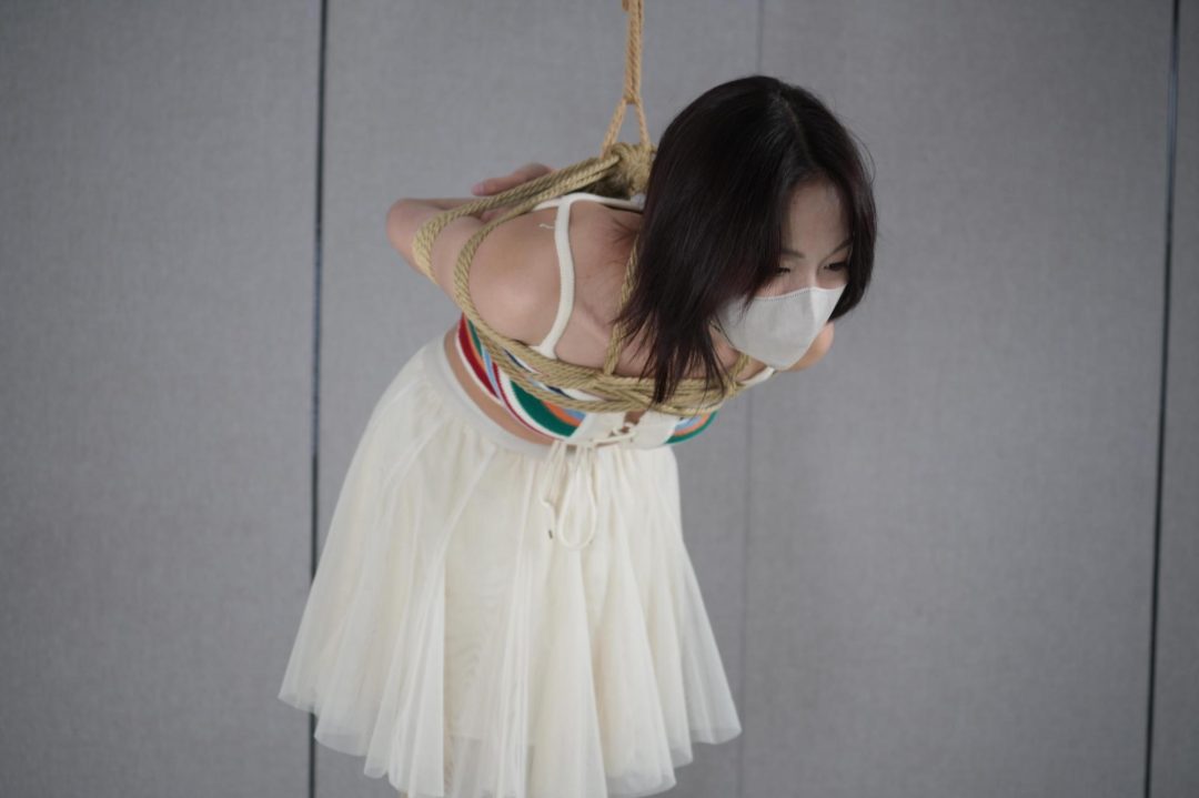 被坑货姐妹带入游戏陷阱—丹丹-10