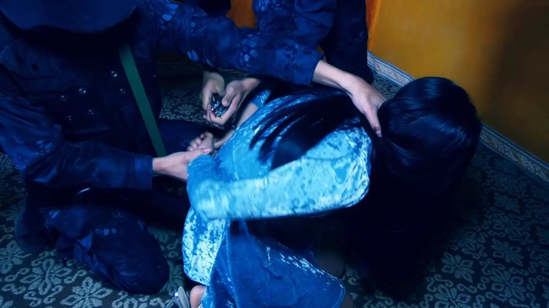 《女魔头的末日 》 第一集 一群女魔头为了金钱杀人不眨眼-3