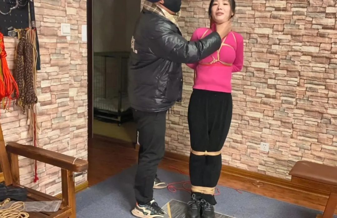 绑架 强制带上口咬磨牙棒 塑料袋戴头上短暂晕厥【发财】-3