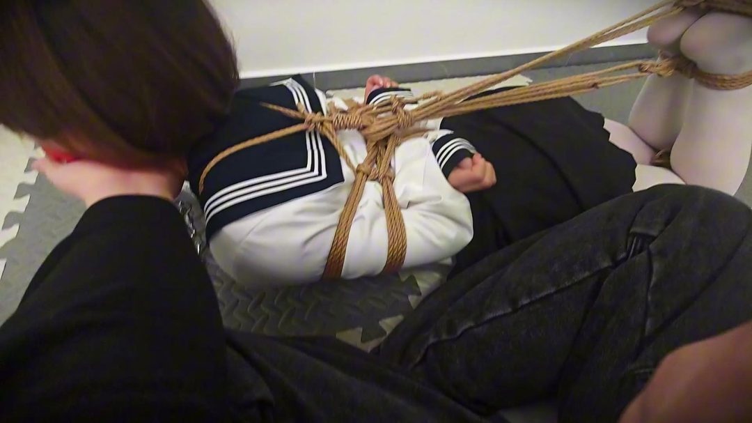 【中二病】佩佩JK白丝，紧缚驷马，密闭拘束，充气口球初体验，第一视角-10