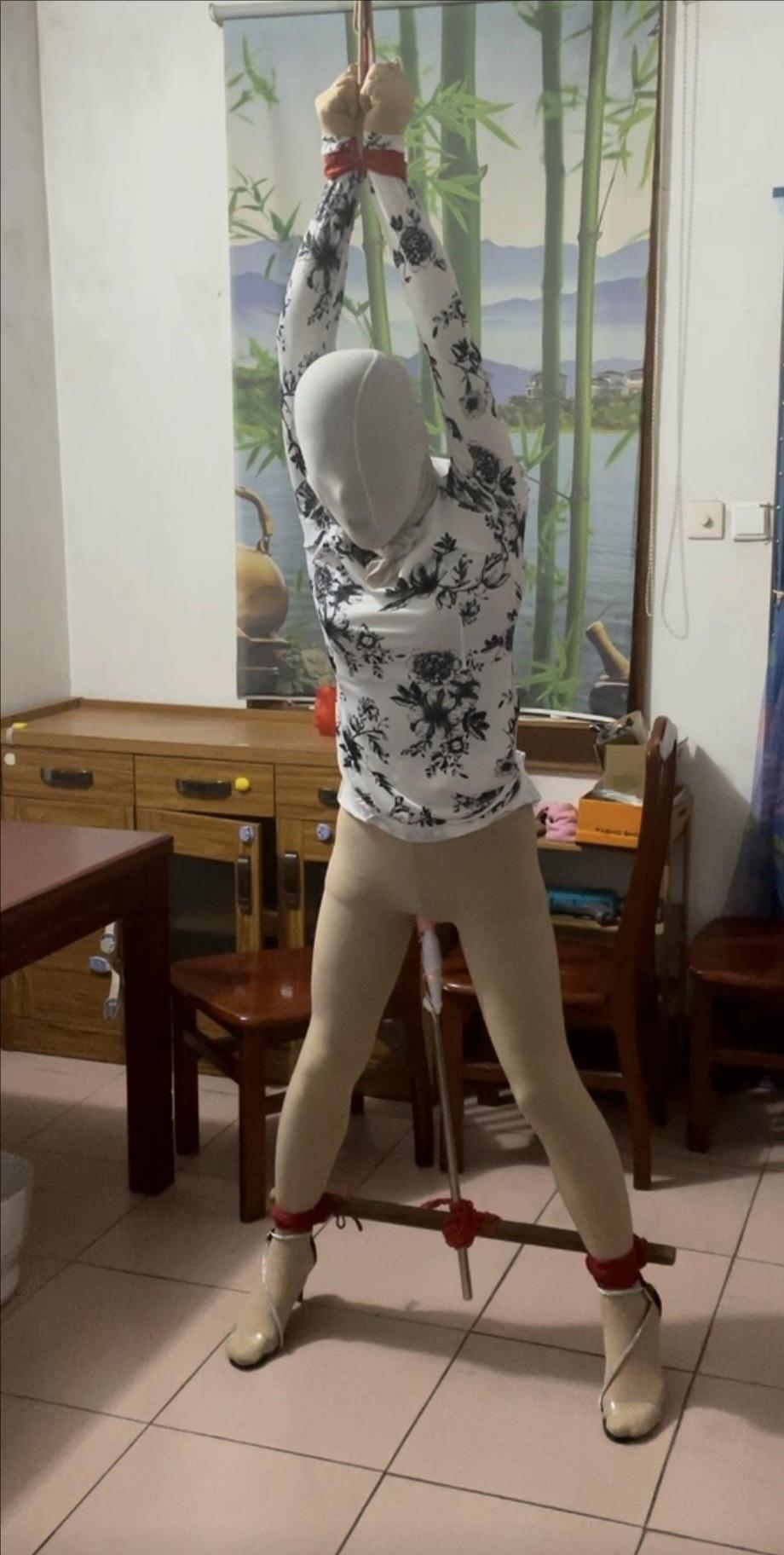 旗袍站立吊调教-1