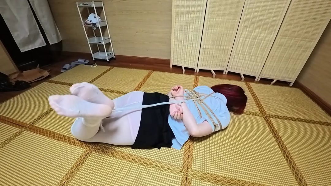 细尼龙绳后手缚驷马-3