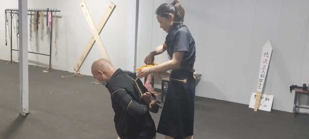 静雅 美女小丽审问处决-6