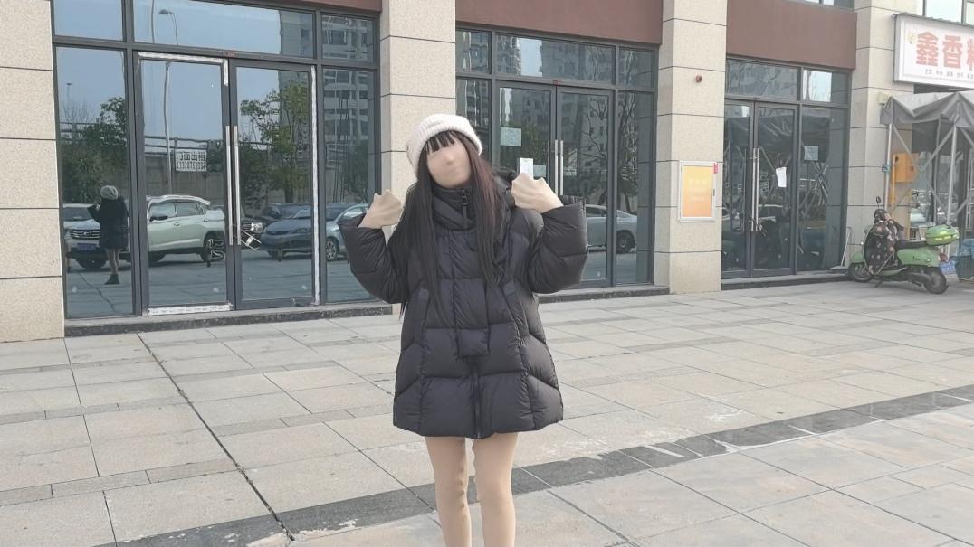社交悍匪小晓腿部穿入ZENTAI跳广场舞 商店购物 买气球 可能确实是我胆儿小…她冲下车去跳舞那一刻我人都麻了-4
