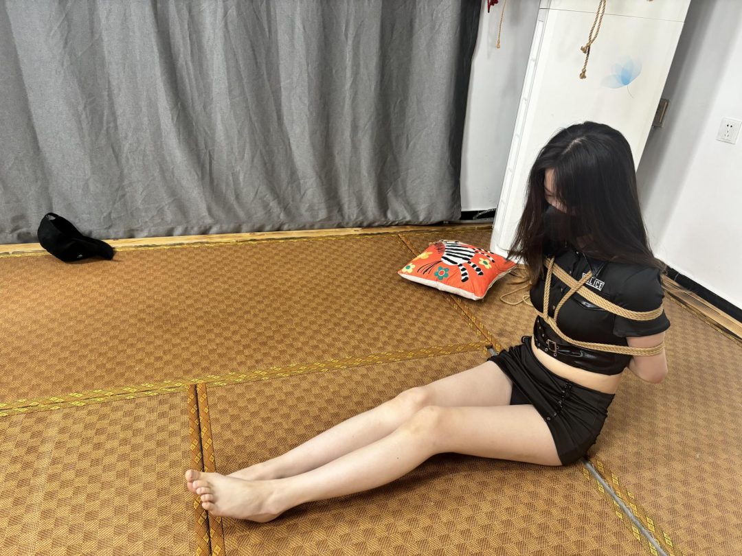 紧缚捆绑+究极折磨双人问答私密话题（逃脱）-6