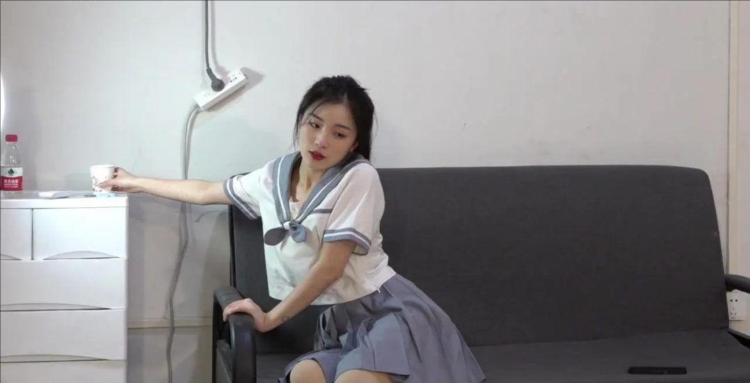 美束映画定拍《敲门危机》模特人美声甜,简直貌美如花(小狐狸)主演-2 美束映画定拍《敲门危机》模特人美声甜,简直貌美如花(小狐狸)主演-2