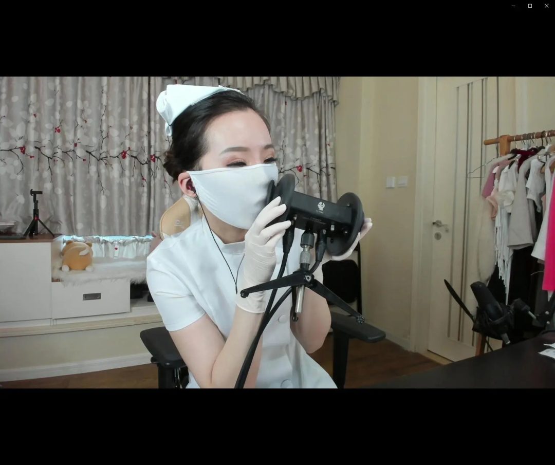 曦曦Stacey小护士白口罩蒙面乳胶手套光泽白丝ASMR-6