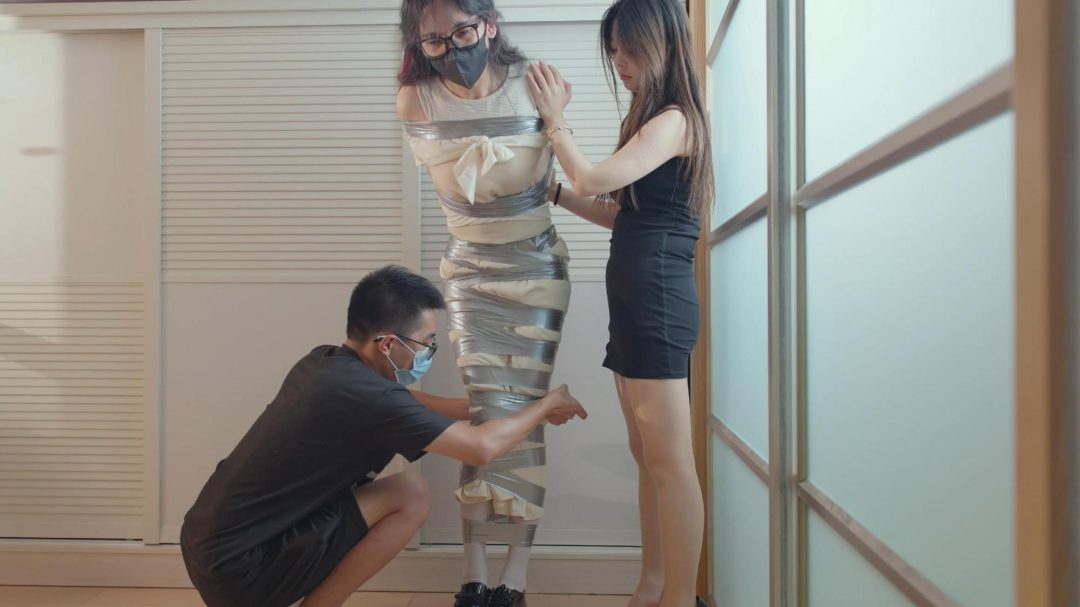 【红鲤鱼】捆绑cd后继续捆绑女同伙，胶带全身捆绑-2