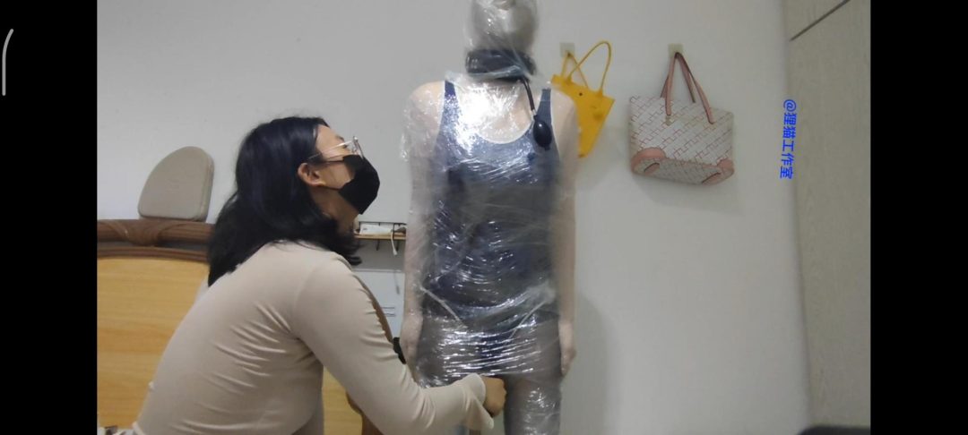 最狠zhi息?挑战在彻底密封的情况下全包头:三层丝袜头套+打包膜+胶带+乳胶zhi息项圈+热缩袋-3 最狠zhi息?挑战在彻底密封的情况下全包头:三层丝袜头套+打包膜+胶带+乳胶zhi息项圈+热缩袋-3