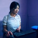 定拍转公映《双花卧底 》 第一集 美女秘书被全天候捆绑锁着工作