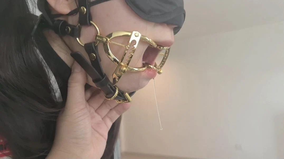 约拍黑丝攸姬 无内体验震动 开口器释放口水 电击麻痹神经 皮革头套绝闷昏迷大量失禁-4 约拍黑丝攸姬 无内体验震动 开口器释放口水 电击麻痹神经 皮革头套绝闷昏迷大量失禁-4