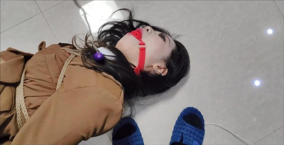 优秀新人可儿，黑丝JK少女第四集：口舌训练的搬运目标完成很给力，特殊的奖励，手铐、TT、口球、红唇、娇喘的魅惑、逐渐深入的TJ游戏，迷失的少女-10