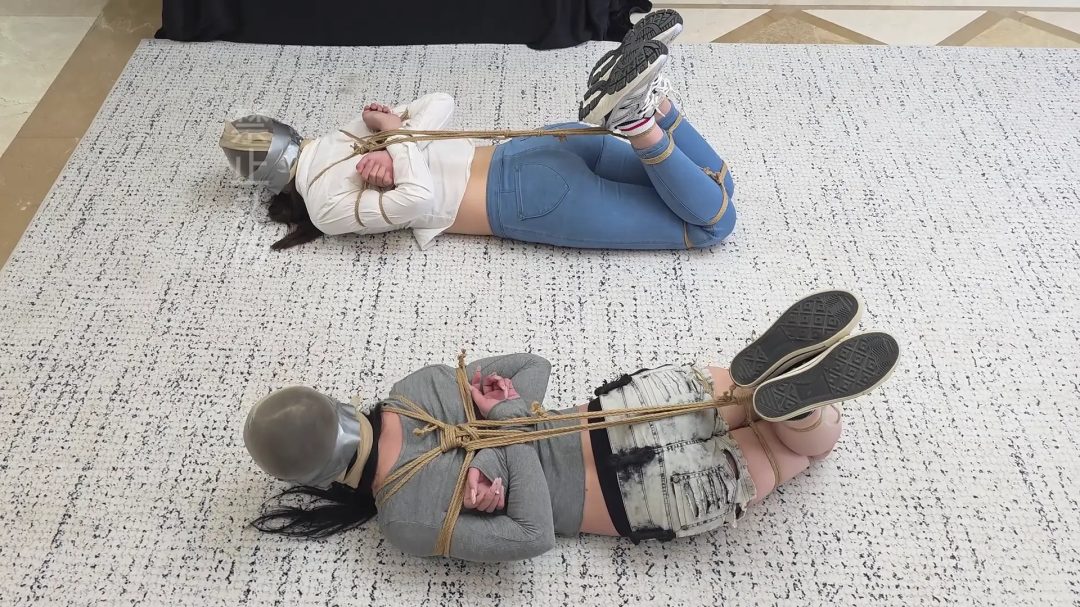 兩名女孩被捆绑-2