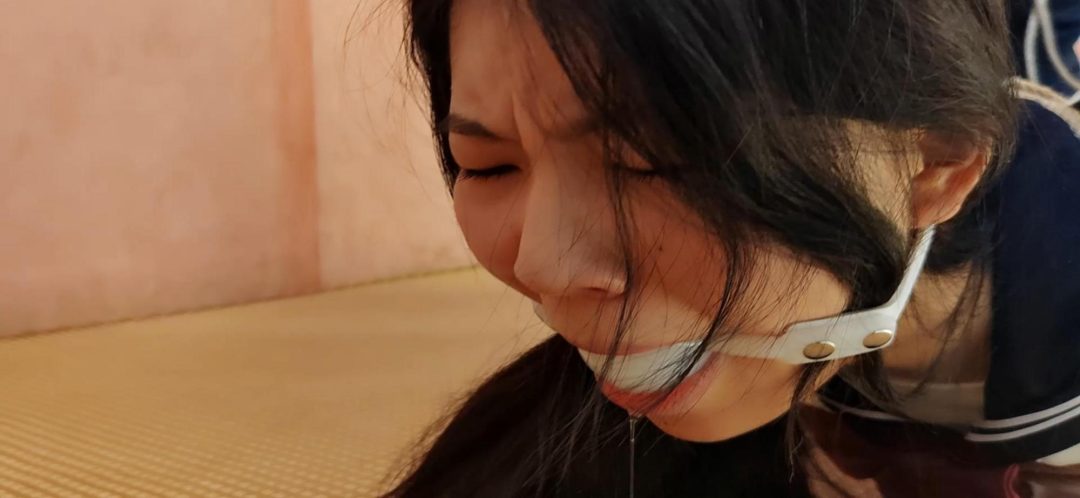 舞蹈生柔柔，大号口球《欧式直臂超紧驷马放置奔溃》嘴里塞了个大号的口球放置奔溃，房间能听到痛苦的挣吟-8