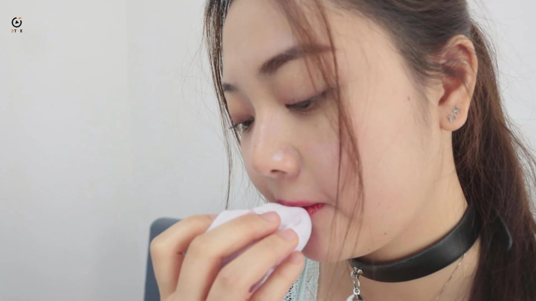 【得意客定拍】《古怪的家庭教师》少有的熟女类型模特的尝试，如此家教何愁学业不成？-1