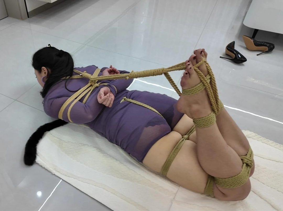 莱苛艺束 被绑架的少妇 逃跑无果反被驷马-3