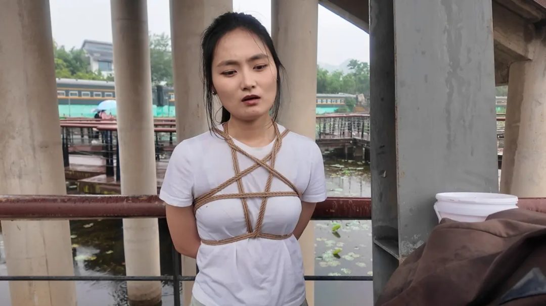 公园雨中 内心深处的心灵访谈-3