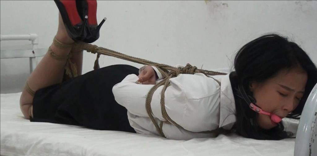精神病院的哀嚎下集 李佳欣精神病院内被特殊治疗-2 精神病院的哀嚎下集 李佳欣精神病院内被特殊治疗-2