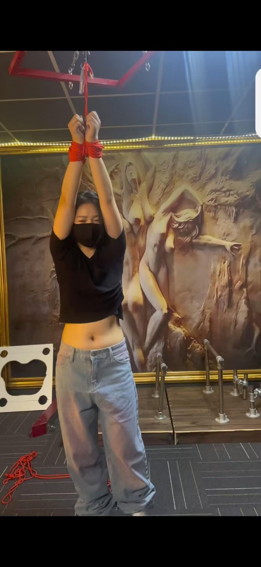 被跟踪回家的强制调教-2