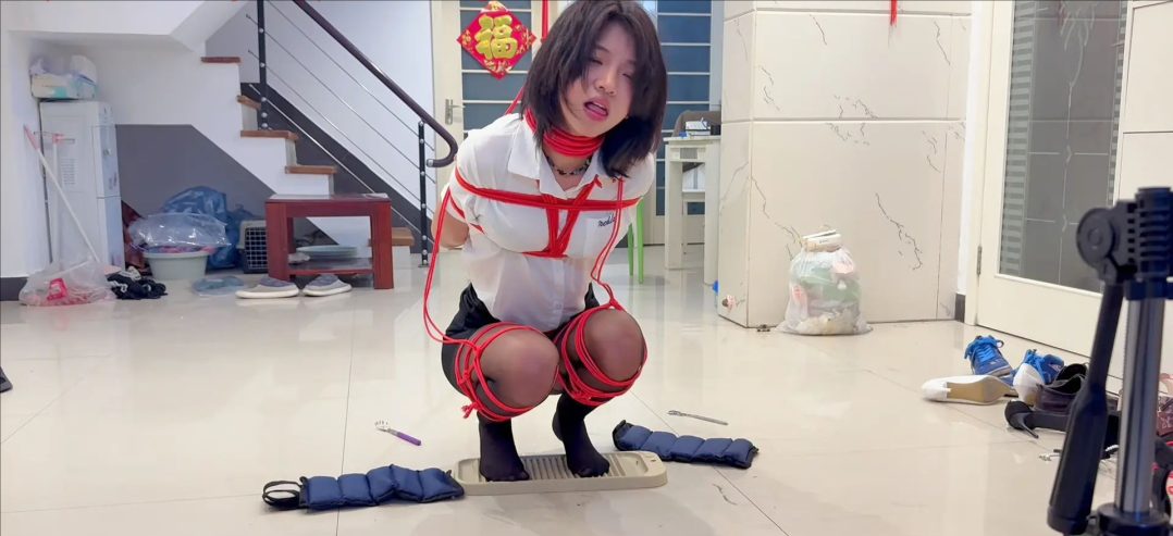 脚尖蹲姿搓衣板游戏(粉丝定拍)-8 脚尖蹲姿搓衣板游戏(粉丝定拍)-8