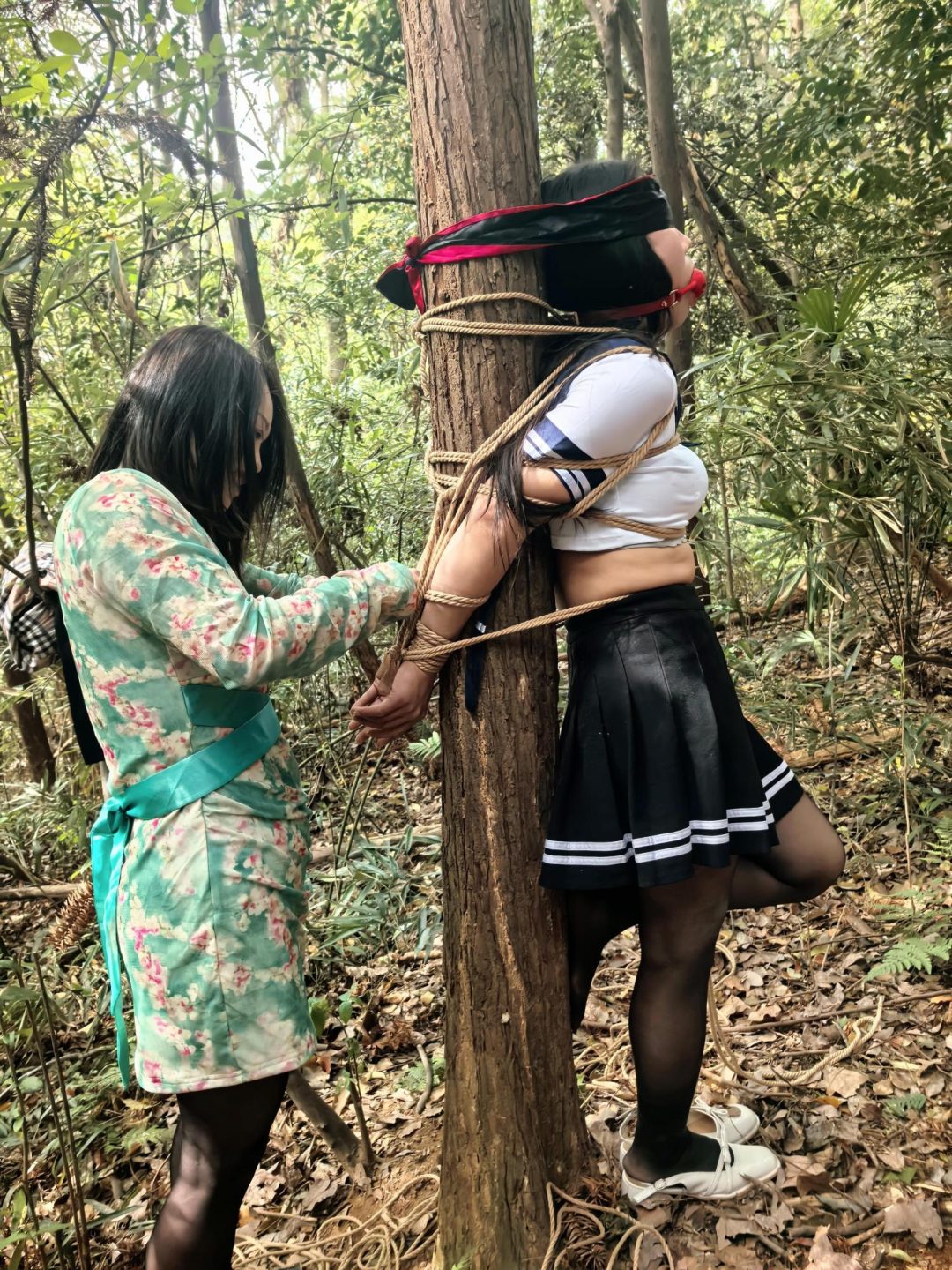 客户体验约绑户外的小树林-5