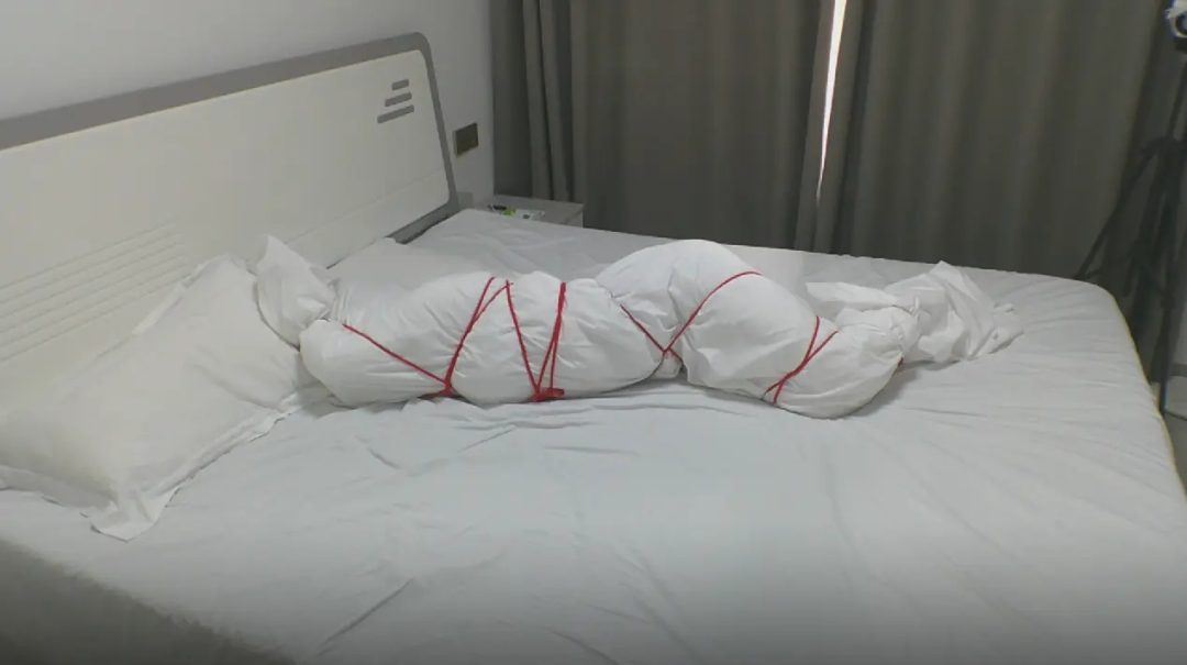 小姐姐的等身抱枕-3