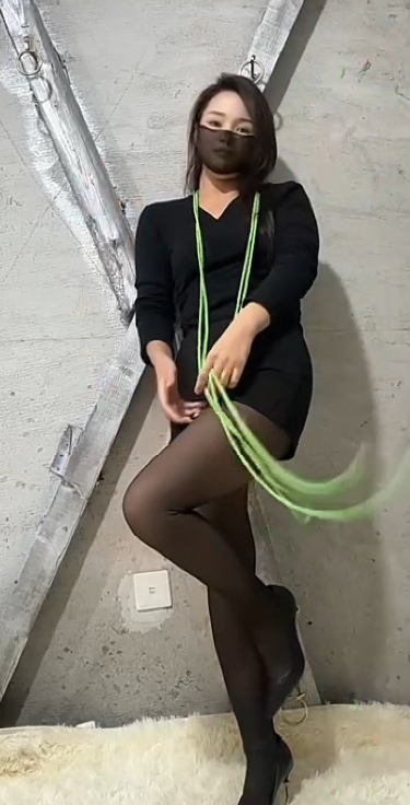 妈咪第一期，先来个黑丝高跟捆绑热热身-4