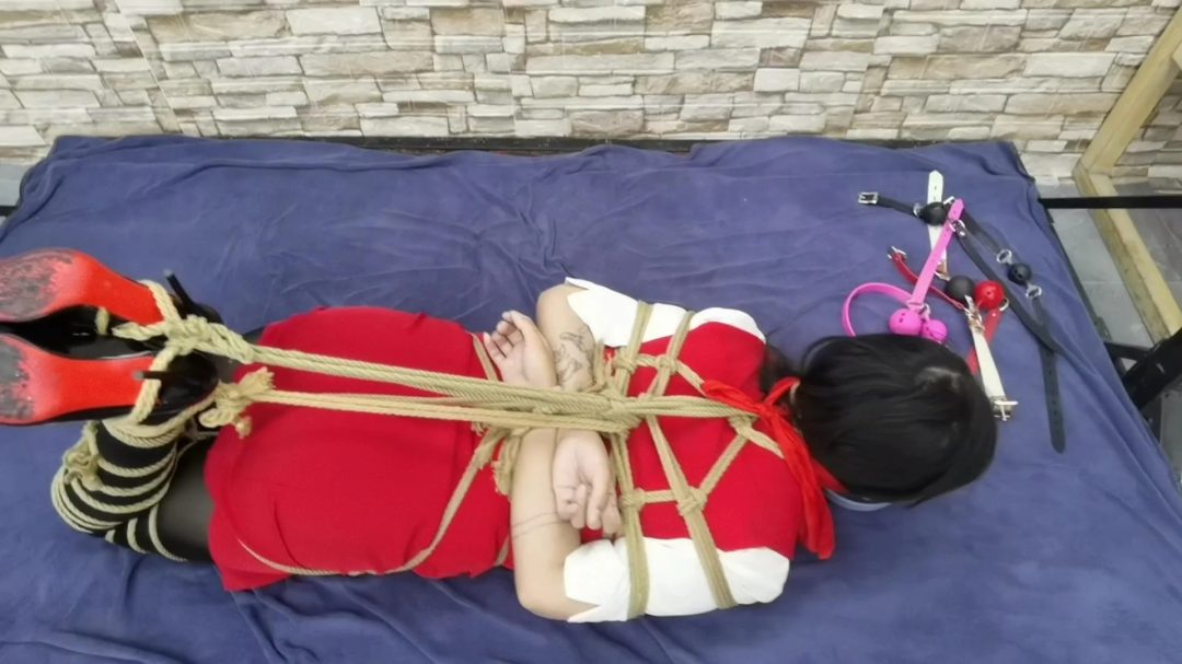 曼妮今天要挑战十种口的玩具,并口出狂言20种玩具也没问题..-7
