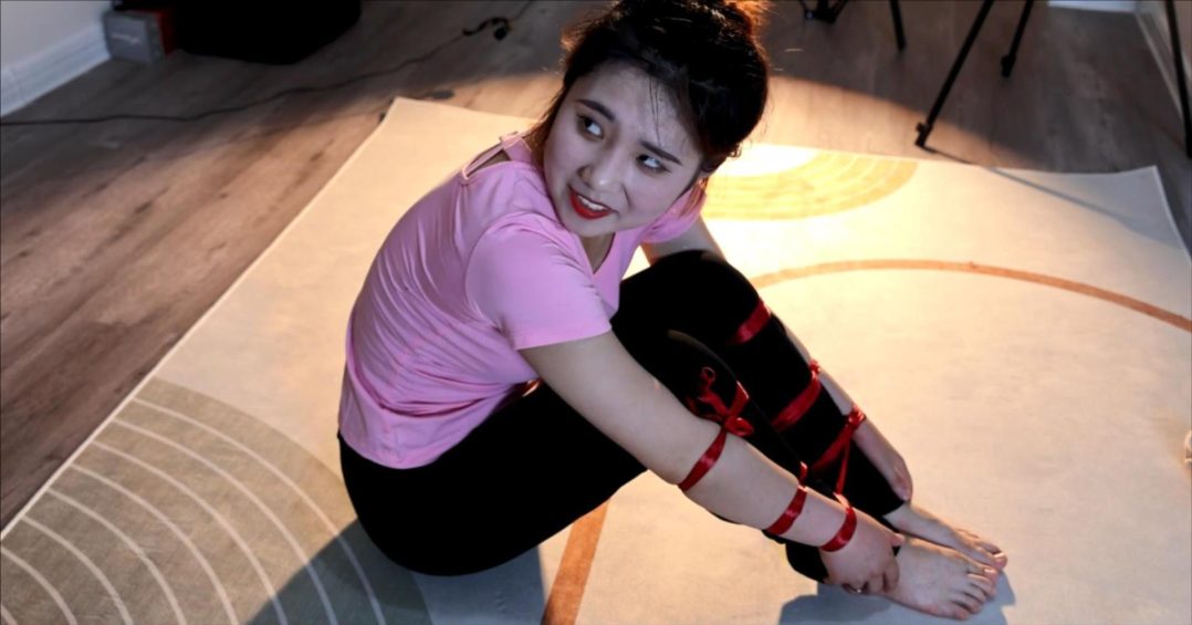 丰满美少女筱慧，舞蹈生日记3——狸缚，美脚捆绑TK和美丽又无奈的笑容-2