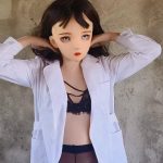 女医生的户外瑜伽