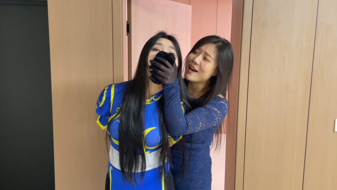 【云雀定拍】丝袜小偷与女主人的气味责放置调教-1