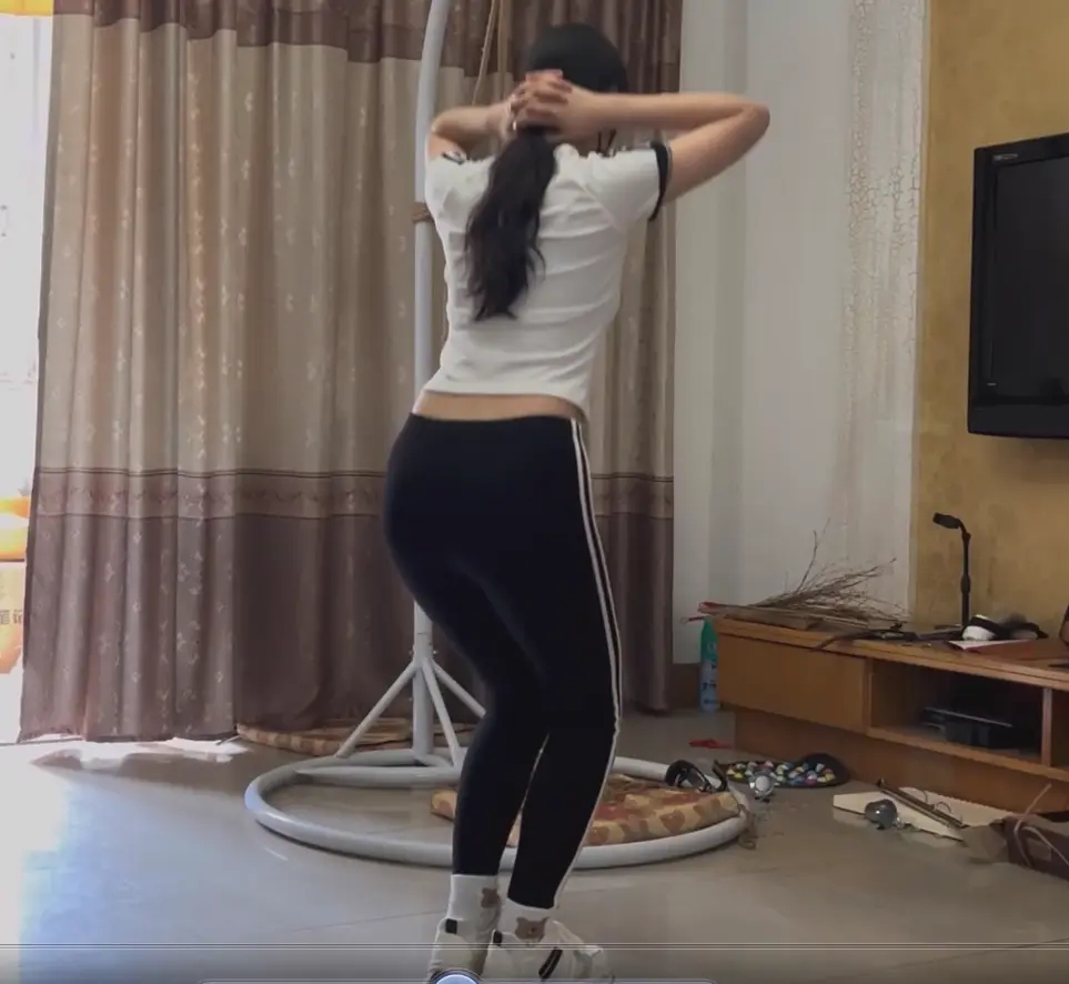 《纪舒静的家规责罚2》客户定拍调教之阿然剧情SP第二部!这次讲述了纪舒静因为没憋住尿考砸了而被惩罚憋尿和打屁屁SP惩罚,内容有憋尿+尿布式、跪趴等姿势SP+各类体罚+抽大腿上侧、内侧、小腿+打脚心等-11 《纪舒静的家规责罚2》客户定拍调教之阿然剧情SP第二部!这次讲述了纪舒静因为没憋住尿考砸了而被惩罚憋尿和打屁屁SP惩罚,内容有憋尿+尿布式、跪趴等姿势SP+各类体罚+抽大腿上侧、内侧、小腿+打脚心等-11
