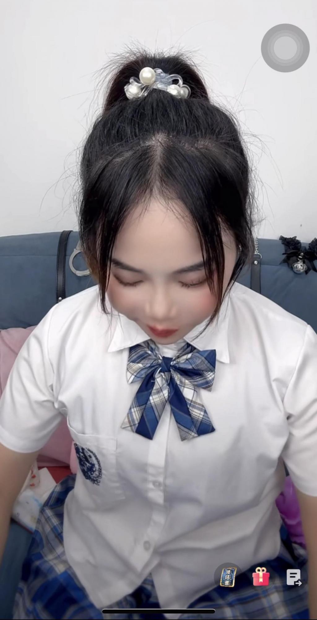 鱼糯糯 jk女主播毛巾堵嘴-2