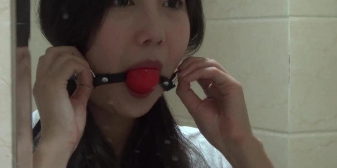 【灰鸟】 女孩喜欢捆绑的秘密被闺蜜发现，会怎么样呢-4