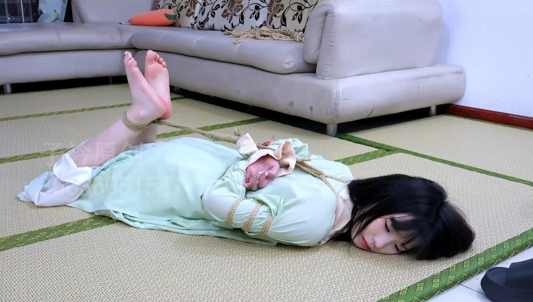 枝枝 汉服 五花 口球口水-1