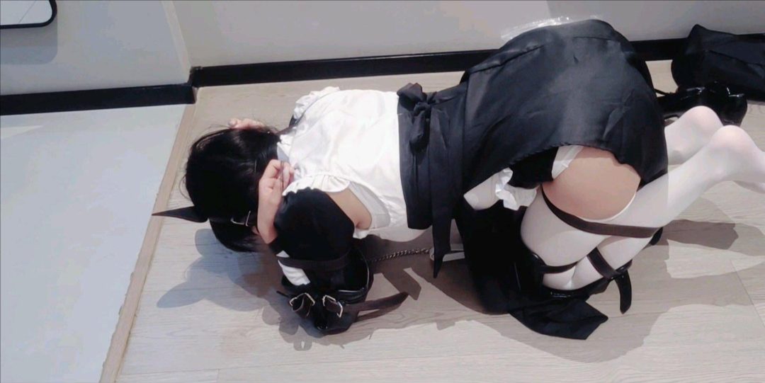 小鸟cos修女首次尝试k9套装-5